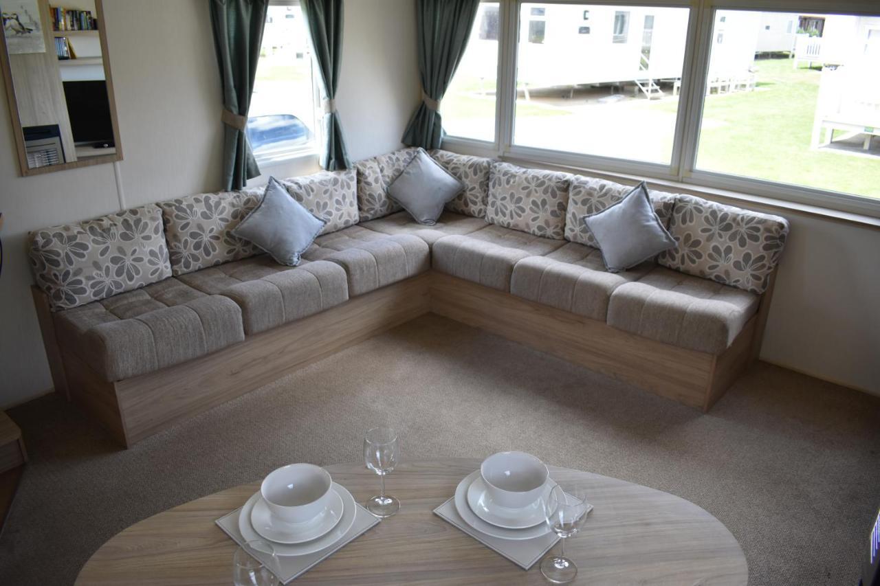 The Salsa Attractive Accomodation At Tattershall Lakes Exterior photo